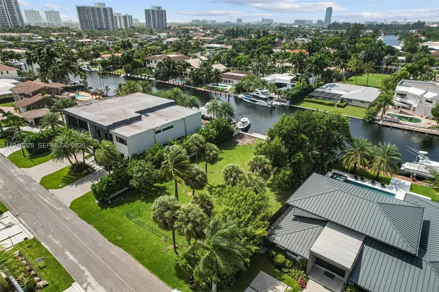 606 Palm Dr, Hallandale Beach, FL 33009 - Image #3