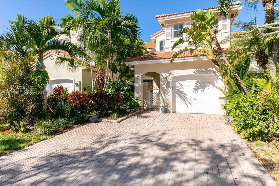 1564 Yellowheart Way #1564, Hollywood, FL 33019 - Image #2
