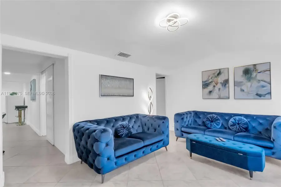 841 E 15th Pl, Hialeah, FL 33010 - #3