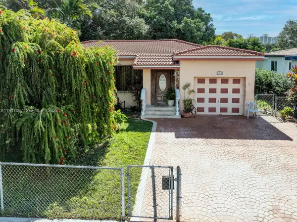 2830 SW 17th St, Miami, FL 33145