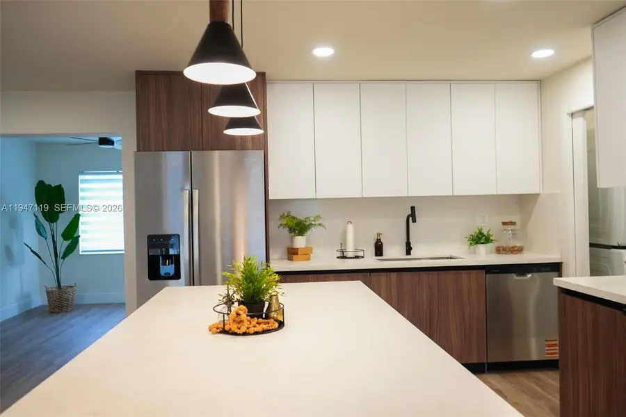 9202 NW 81st Ct, Tamarac, FL 33321 - Image #2