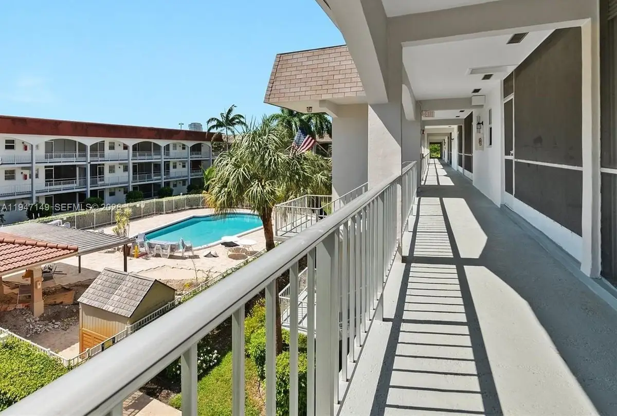 581 Blue Heron Dr #302-B, Hallandale Beach, FL 33009 - Image #1