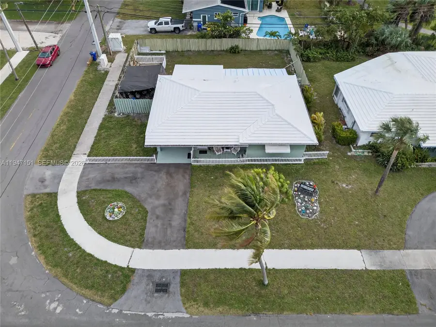 150 SE 5th Ct, Pompano Beach, FL 33060 - Image #3