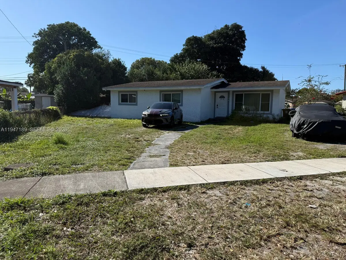 1218 NW 15th St, Fort Lauderdale, FL 33311 - #1