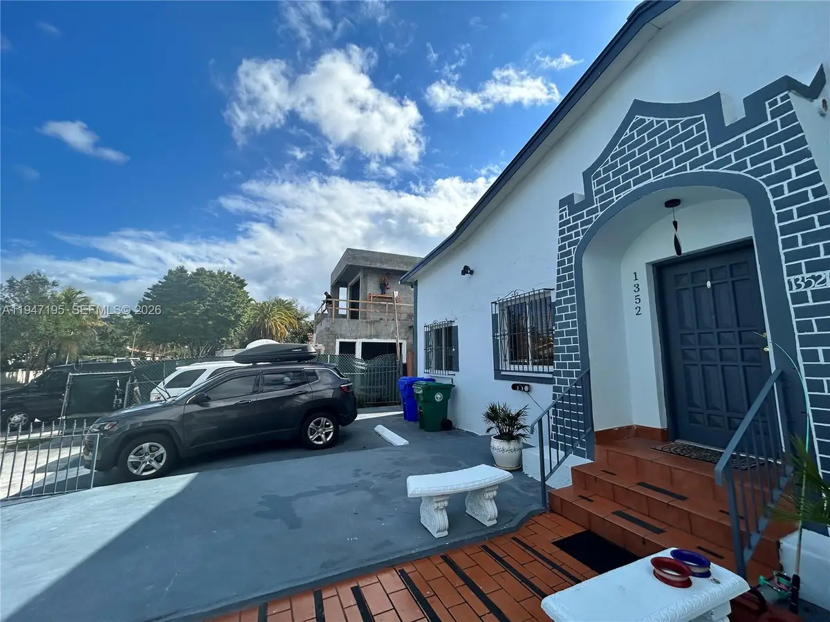 1352 SW 16th St, Miami, FL 33145 - Image #1