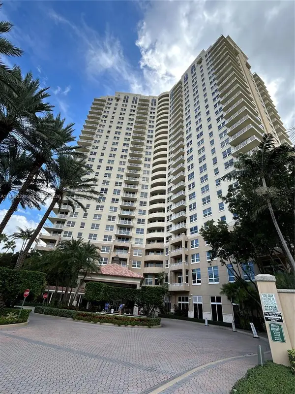19501 W Country Club Dr #505, Aventura, FL 33180