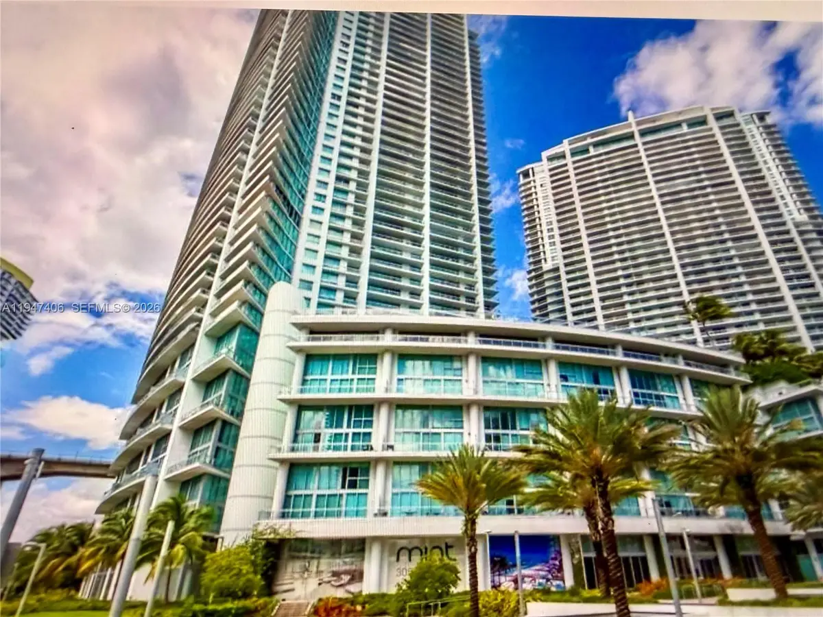 92 SW 3rd St #4309, Miami, FL 33130 - Image #1