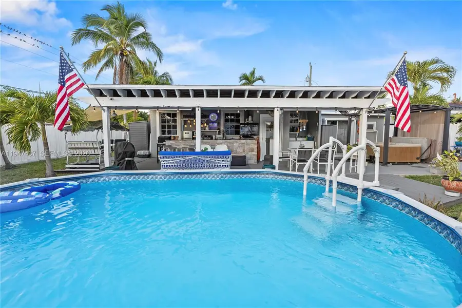 117 SW 6th St, Hallandale Beach, FL 33009 - Image #3