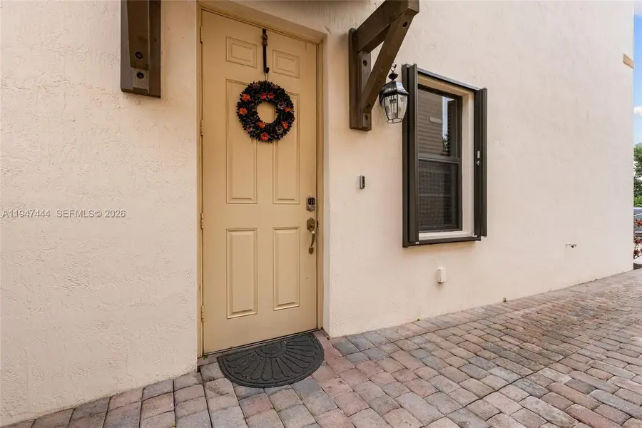 77 NE 37th Pl, Homestead, FL 33033 - #3