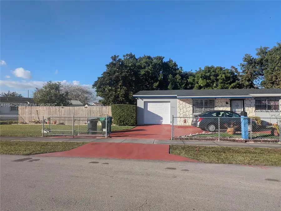 11933 SW 196th Ter, Miami, FL 33177 - Image #2