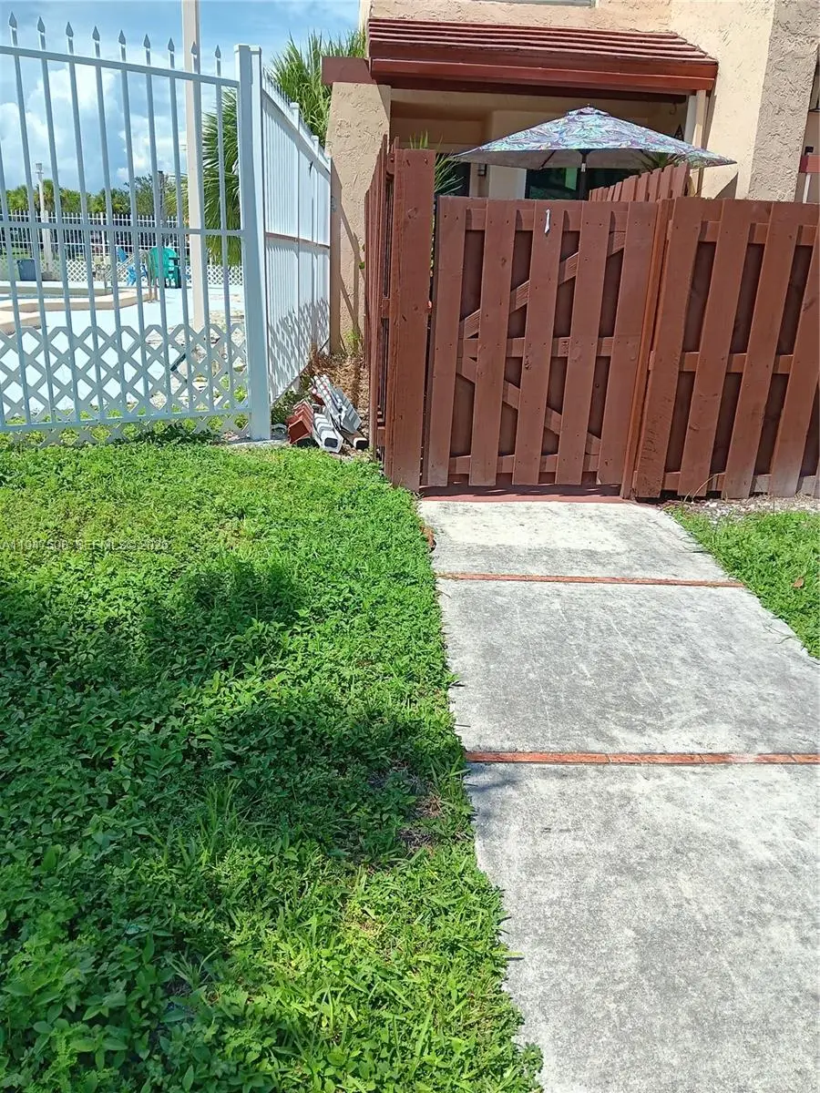 271 W Park Dr #1-7, Miami, FL 33172 - #2