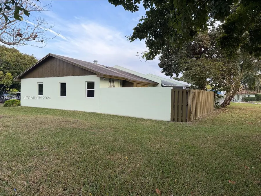 5402 SW 139th Ct, Miami, FL 33175 - #3