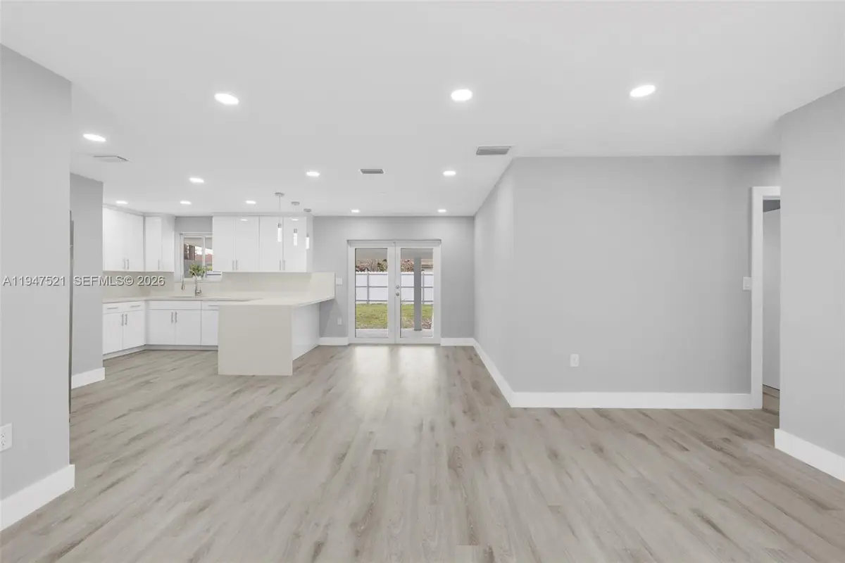 1011 NE 196th St, Miami, FL 33179 - Image #1