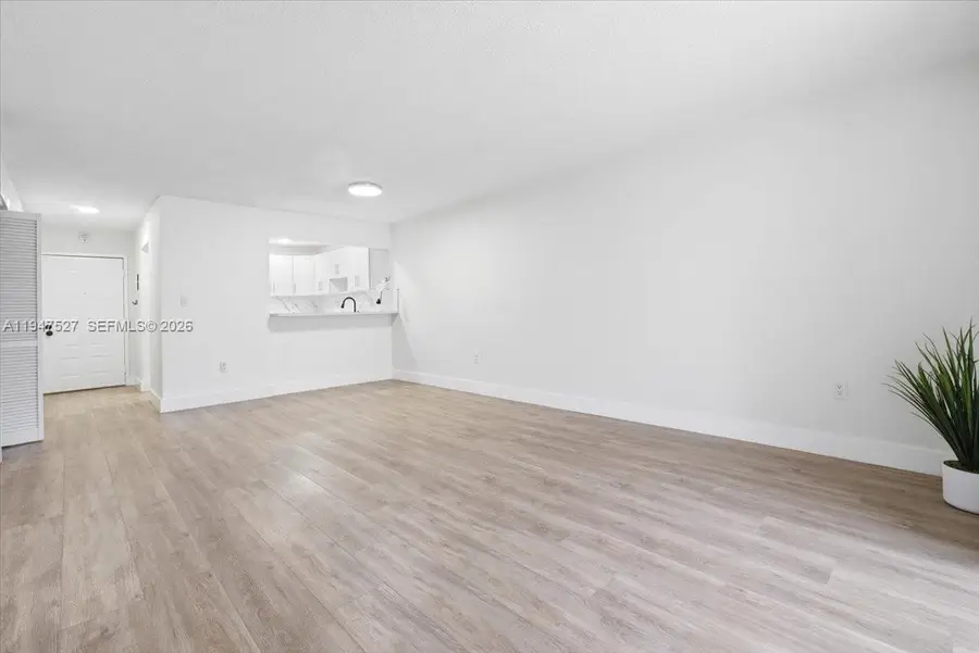 6960 Miami Gardens Dr #2-124, Hialeah, FL 33015 - Image #3