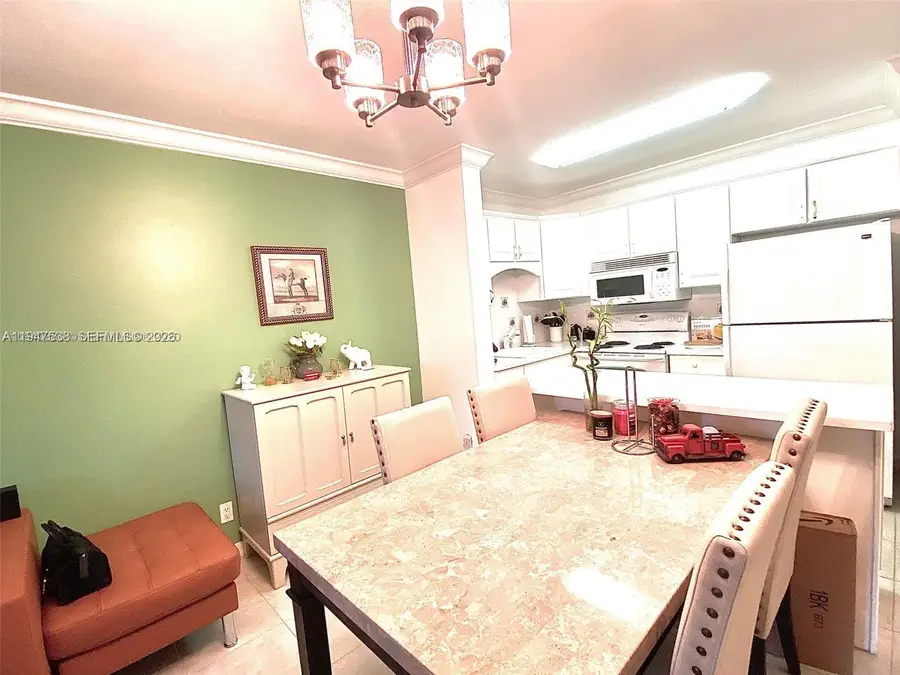 1520 Mckinley St #216E, Hollywood, FL 33020 - Image #2