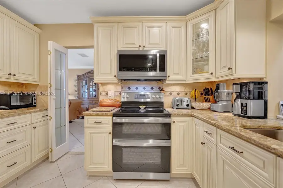 230 SE 4th St, Dania Beach, FL 33004 - Image #2