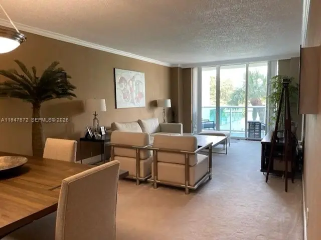 19390 Collins Ave #219, Sunny Isles Beach, FL 33160 - Image #3