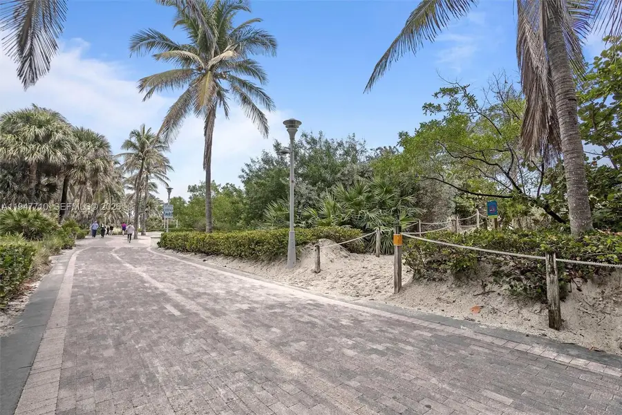 1623 Collins Ave #812, Miami Beach, FL 33139 - Image #2