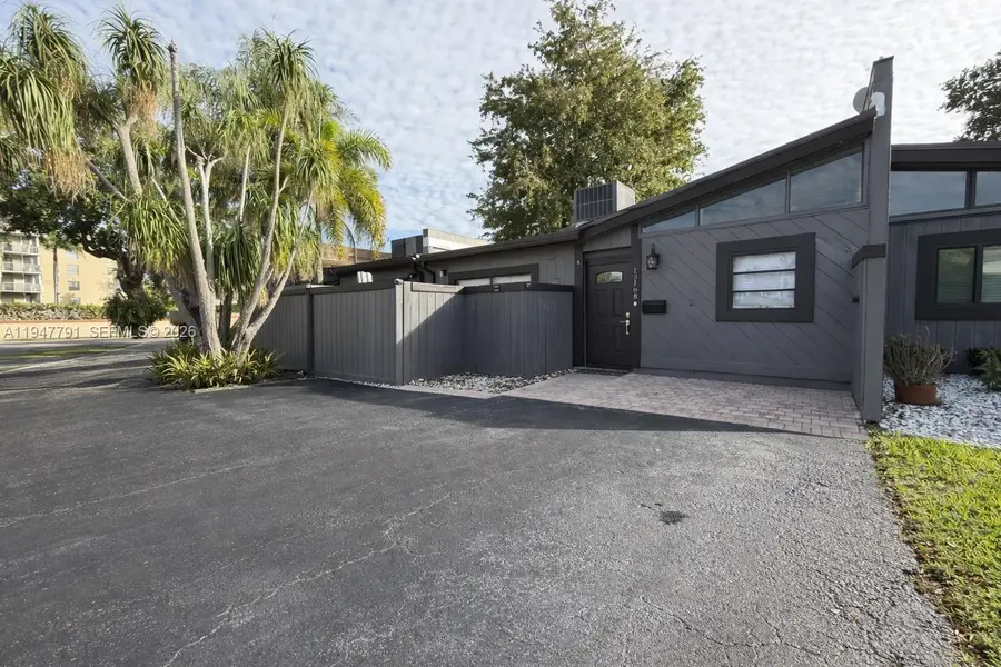 13168 SW 93rd Pl, Miami, FL 33176 - Image #2