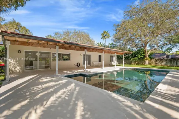 8420 SW 179th St, Palmetto Bay, FL 33157