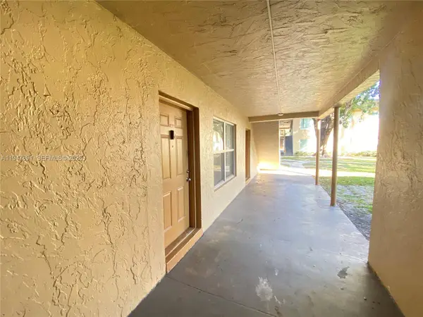 2412 NW 39th Way #101, Lauderdale Lakes, FL 33311