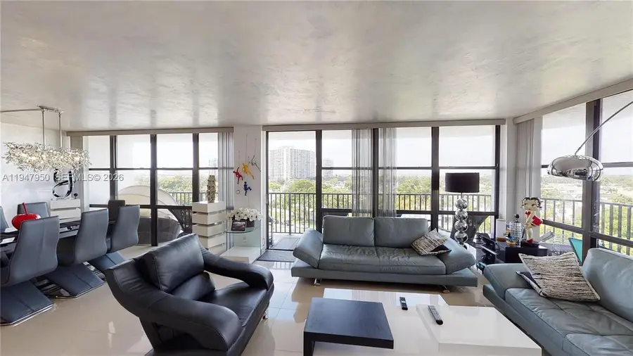 800 Parkview Dr #709, Hallandale Beach, FL 33009 - Image #2