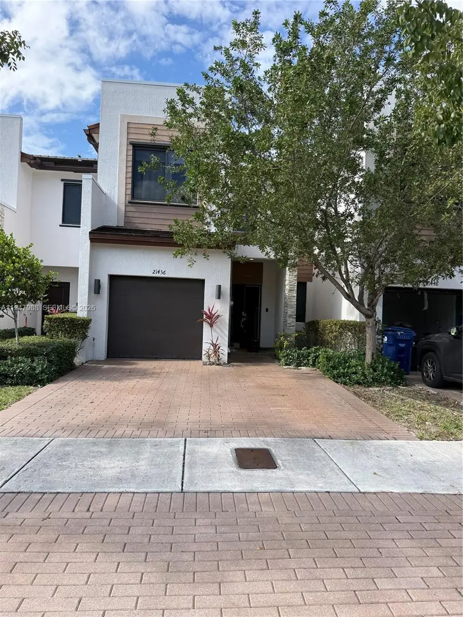 21436 NE 2nd Ct, Miami, FL 33179 - Image #2