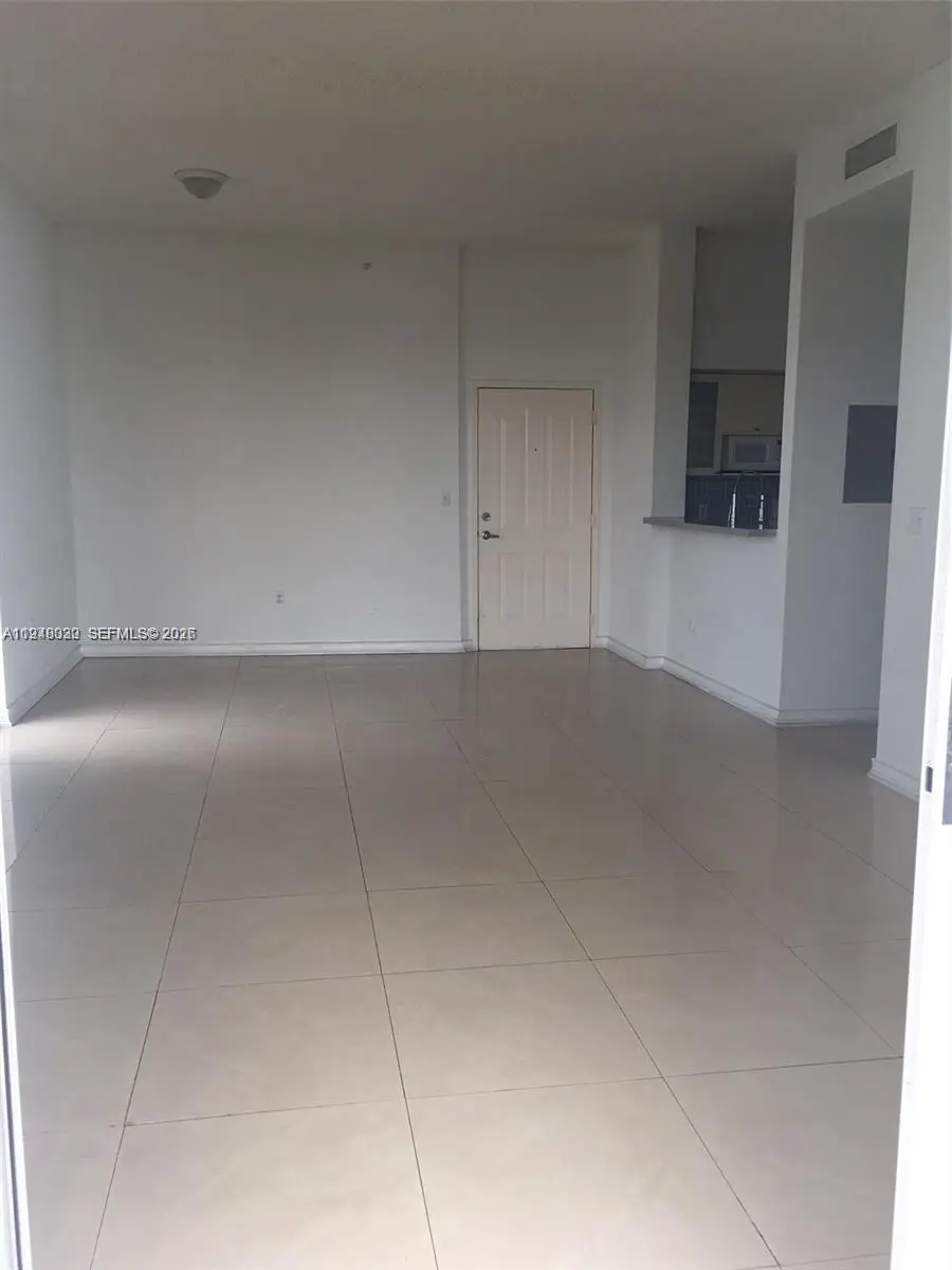 5091 NW 7th St #602, Miami, FL 33126 - #3