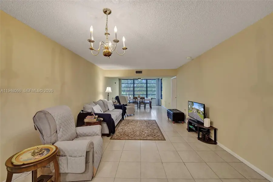 1713 Whitehall Dr #304, Davie, FL 33324 - Image #2