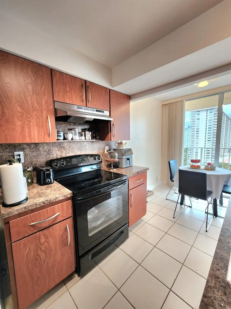290 174th St #1217, Sunny Isles Beach, FL 33160 - Image #3