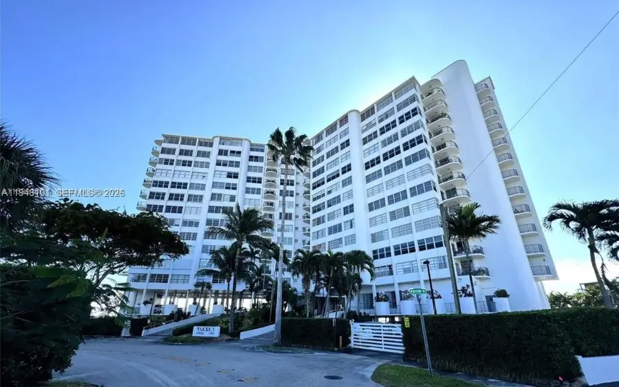 11930 N Bayshore Dr #406, North Miami, FL 33181 - #3