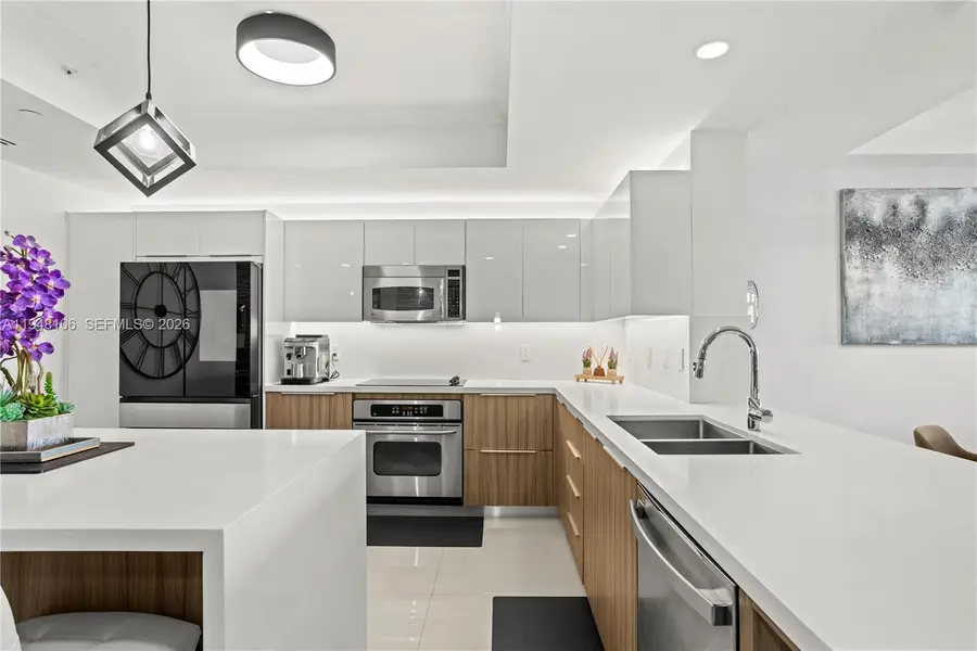 3330 NE 190th St #2111, Aventura, FL 33180 - #3