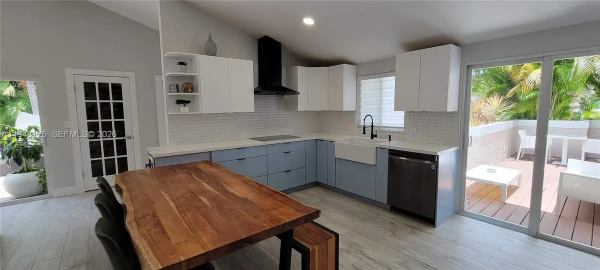 423 NW 48th Ave, Deerfield Beach, FL 33442 - Image #1