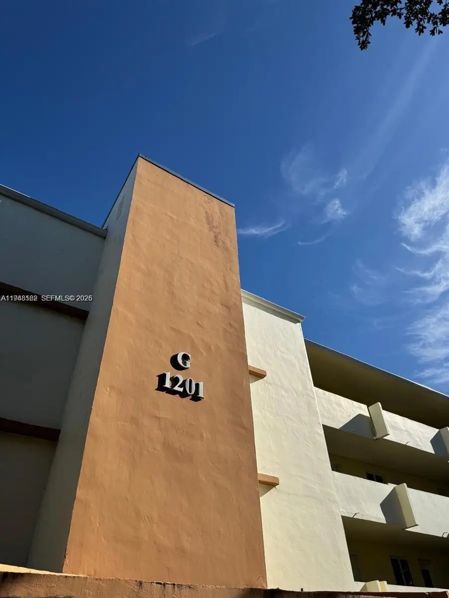 1201 NE 191st St #G313, Miami, FL 33179 - Image #1