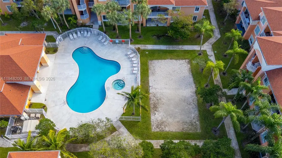 6900 SW 39th St #208J, Davie, FL 33314 - Image #3