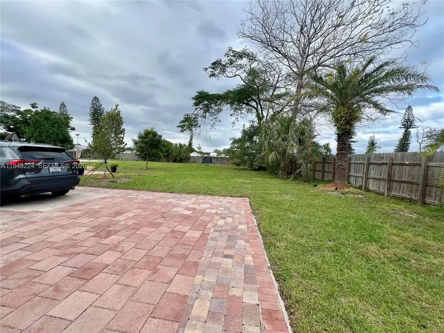 4 Helwig Ter, Deerfield Beach, FL 33064 - #3