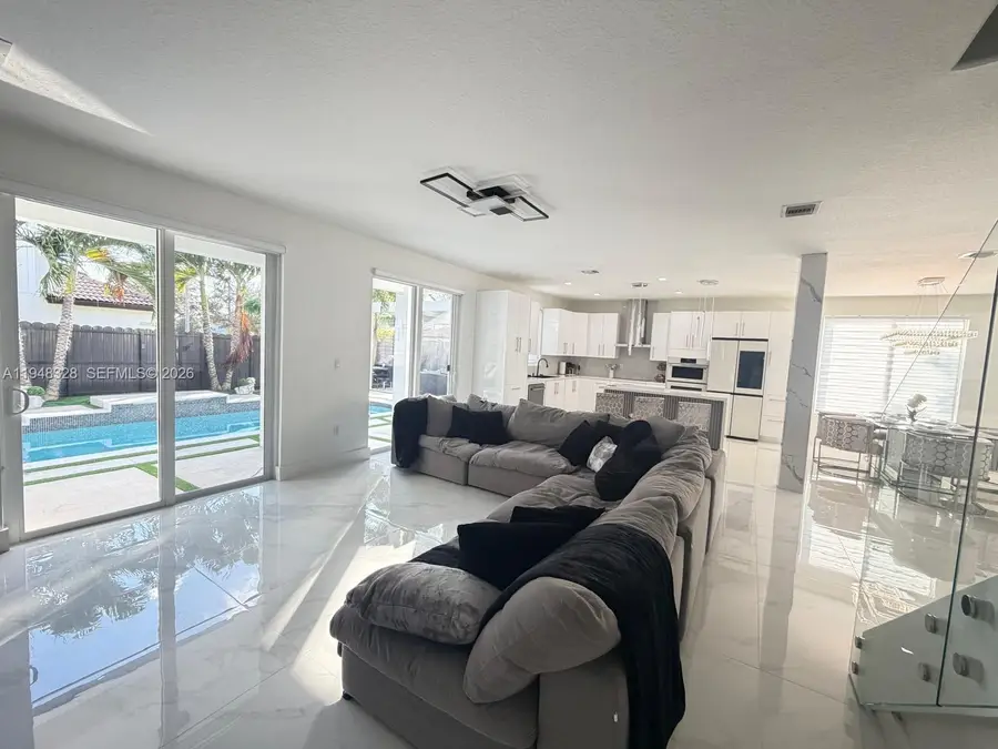 14452 SW 10th St, Miami, FL 33184 - Image #2