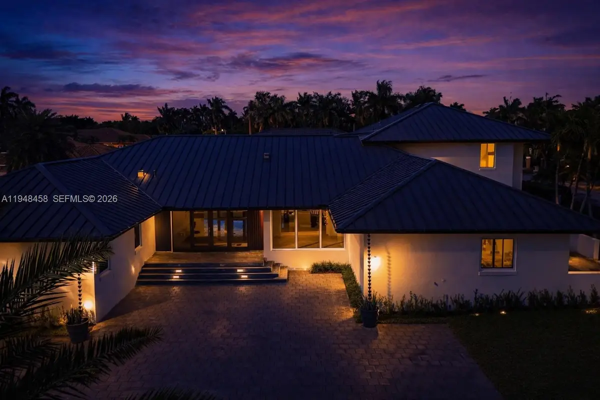 9901 NW 130th St, Hialeah Gardens, FL 33018 - Image #1