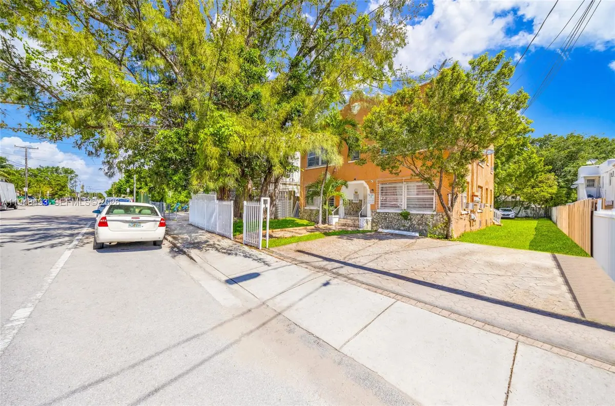 959 SW 6th St, Miami, FL 33130 - #1