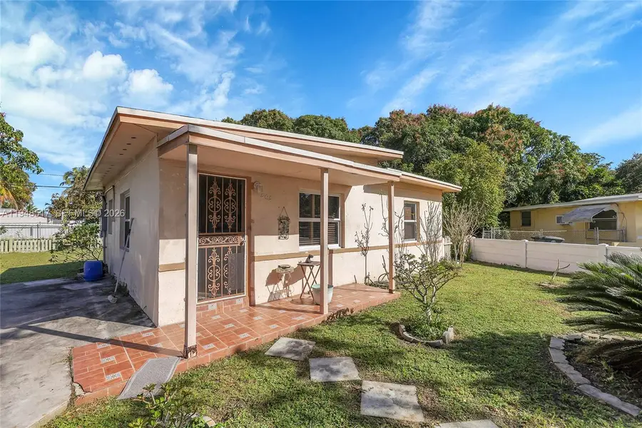 545 NW 142nd St, North Miami, FL 33168 - #2