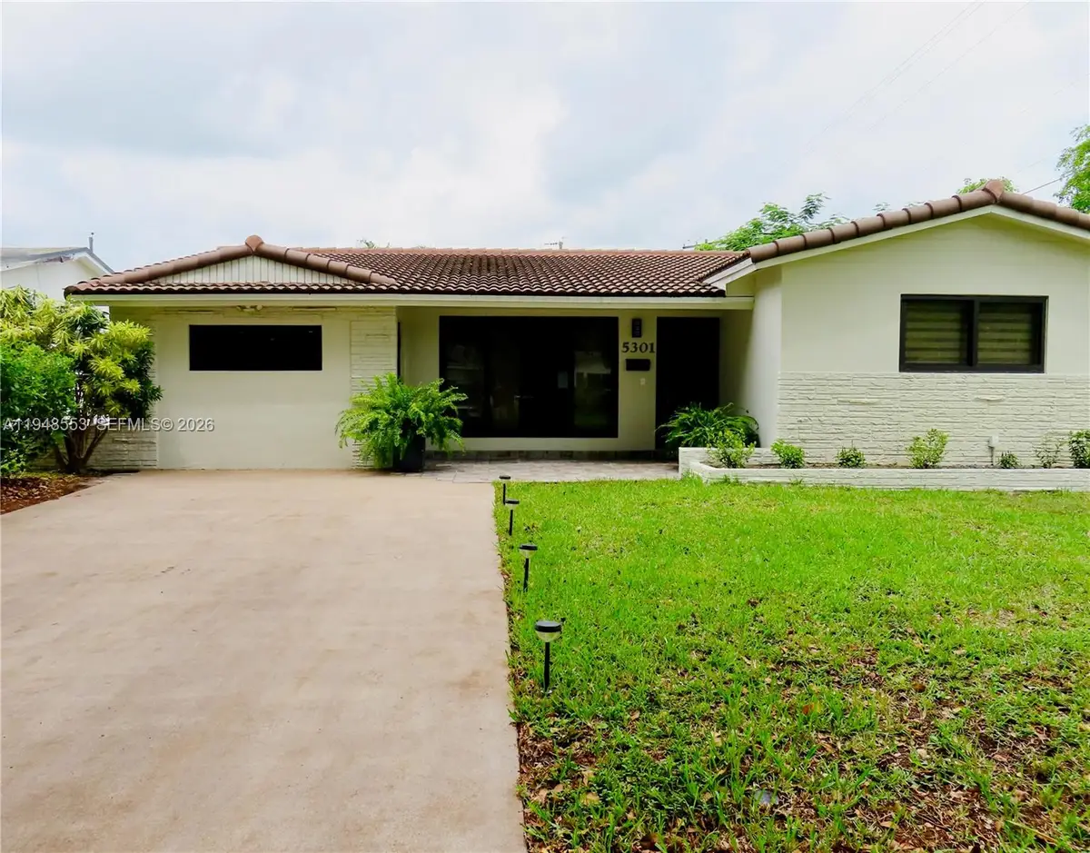 5301 Pierce St, Hollywood, FL 33021 - Image #1