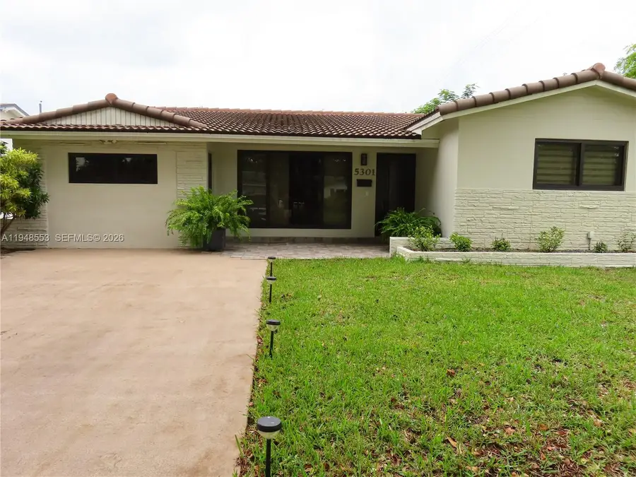 5301 Pierce St, Hollywood, FL 33021 - Image #2