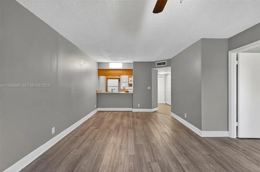 908 Twin Lakes Dr #8-C, Coral Springs, FL 33071 - Image #3