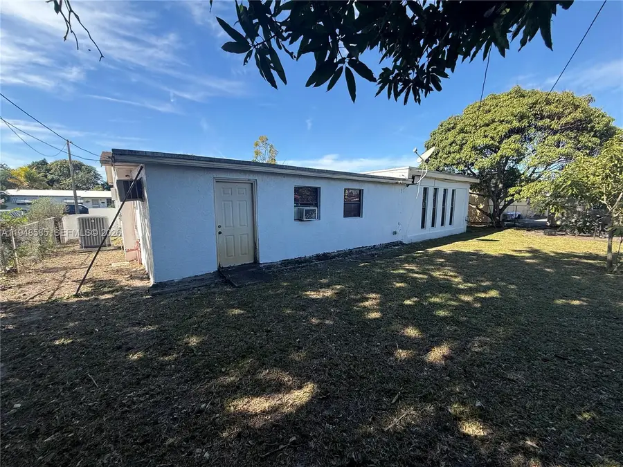 18425 NW 23rd Ave, Miami Gardens, FL 33056 - #2