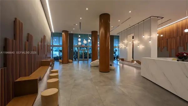 350 S Miami Ave #702, Miami, FL 33130