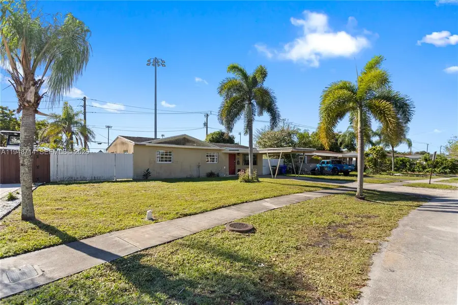 6408 Pierce St, Hollywood, FL 33024 - Image #2