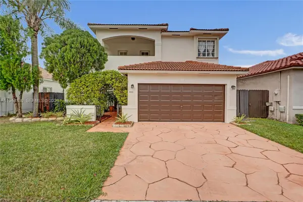 5502 SW 162nd Pl, Miami, FL 33185