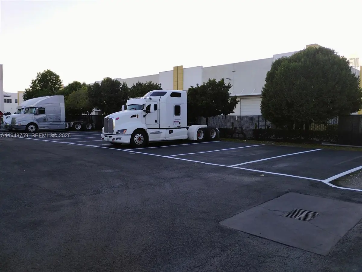 1890 NW 108th Ave, Sweetwater, FL 33172 - Image #1