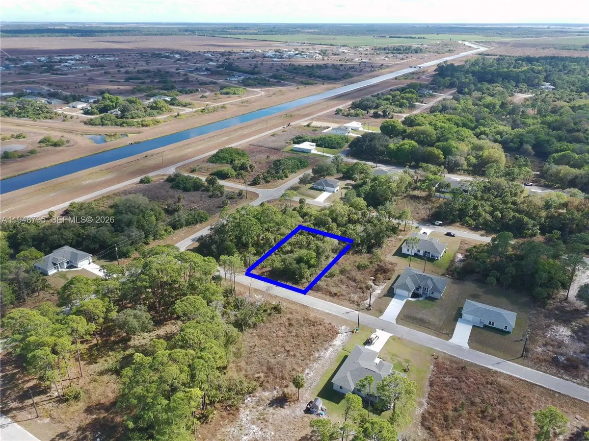 315 Ivanhoe Ave, Labelle, FL 33935 - #1