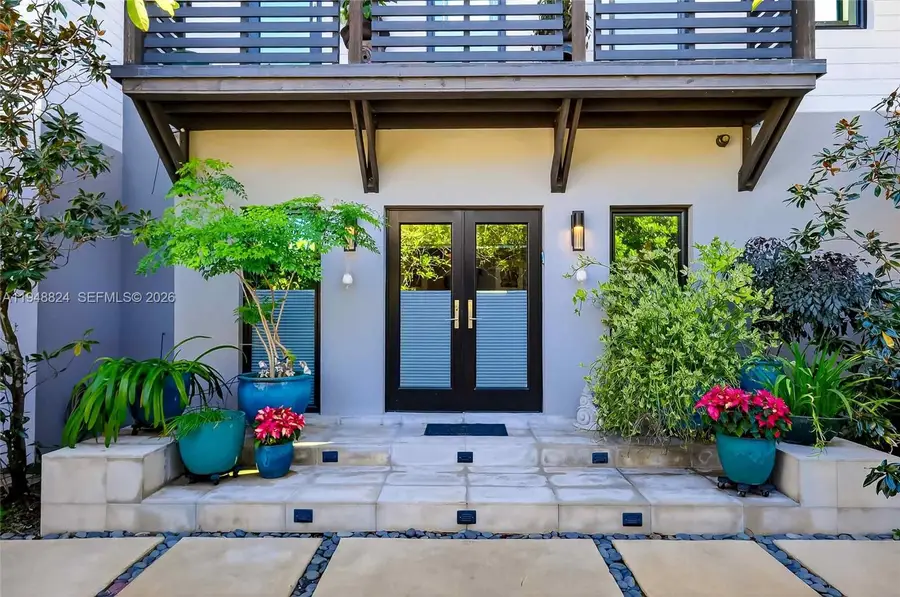 1680 Onaway Dr, Coconut Grove, FL 33133 - Image #3